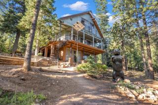 The Knotty Pine - 8