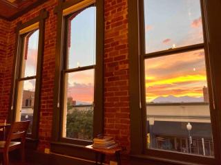 Sunny Downtown Condo Above The Coffee Shop - Salida - 8