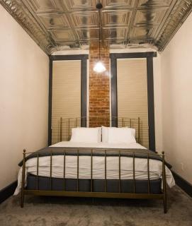 Sunny Downtown Condo Above The Coffee Shop - Salida - 2