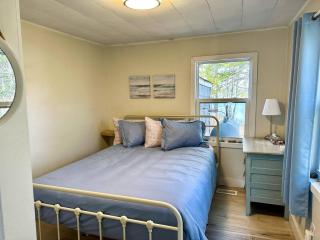 Peaceful Lily Pad Cottage In Hubbards - 5