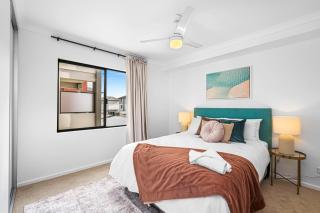 Stylish 2br With Wi-fi 100 Mbps, Tv Big 75 Inch - 0