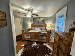 Historic Farmhouse - Tranquil Country Nature Escape - Hondo - 9