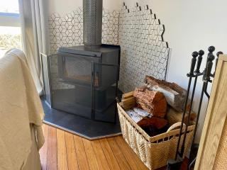 Charming Mid Century Bungalow- Entire home - 6