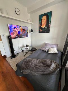 The QuietPad - A Stylish Studio, with Pool and Free Parking in Davao City Center - Davao - 8