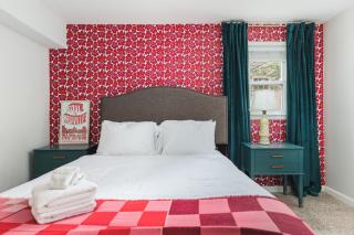 Nashville Gem Grill Mini Pickleball Sleeps 12 - 7