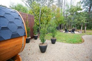 The Rocks - Olive Retreat - Bright - 9