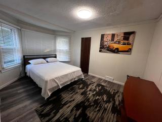 Grand Bella Niagara 5BR 2BATH Close to Falls - 3