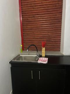 Mini Studio Haut Sanding - 1