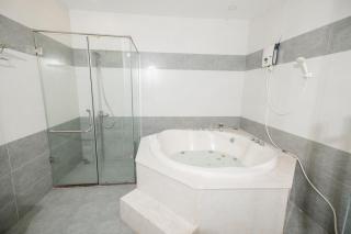 White Diamond Hotel - 9