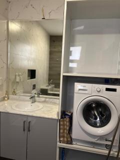 Emirati lifestyle villa near airport 2BHK - Abu Dhabi - 1