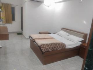 Hotel Radhe Krishna Palace - 1