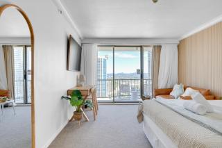 Chic Mantra Studio Stunning Views, Walk to Beach - 5
