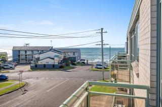 Blue Bay Ocean View - The Entrance - 9