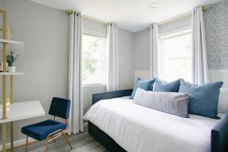Luxury 3-BR & Free Parking - 6-minutes to Monuments - Arlington - 6
