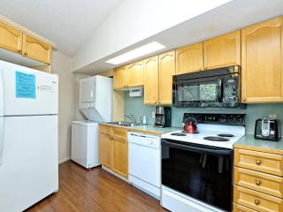 Lakefront Bungalow with Community PoolHot Tub #1 - 6