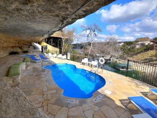 Lakefront Bungalow with Community PoolHot Tub #9 - 3