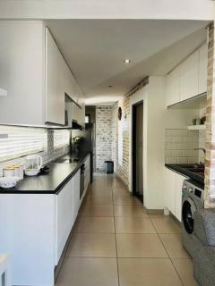 The Olive Apartments - Windhoek - 0