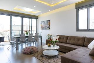 Comfort 3BR & Balcony in City Center by FeelHome - Tel Aviv - 8