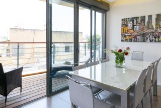 Comfort 3BR & Balcony in City Center by FeelHome - Tel Aviv - 1