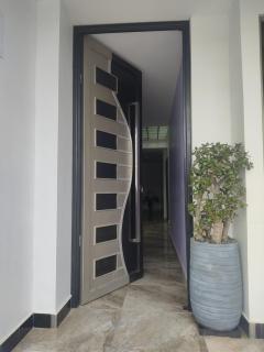 Minisuit, Loja - 7