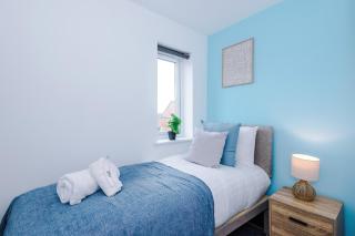 Modern 3 bedroom home - driveway parking for 2 vehicles, close to Manchester city centre - Manchester - 2