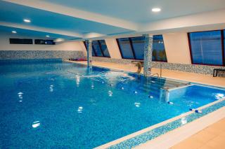 High-end Studio with Panoramic View, Parking &Pool - 6