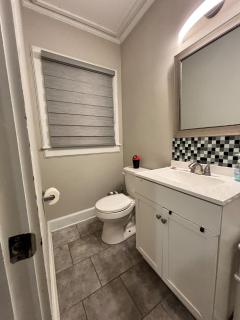 Pine Haven Getaway -Crib, Pets Welcome, Perfect for Families & Groups - Birmingham - 6