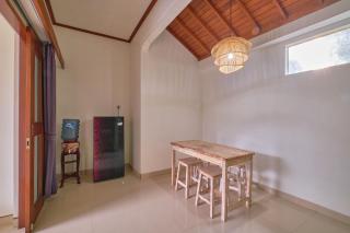 Gusti Koko Homestay - Minimalist Room - 7