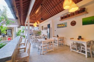 Gusti Koko Homestay - Minimalist Room - 2