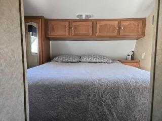 Family RV in a farm - 0