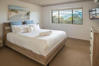 Oceancrest 12 - 4