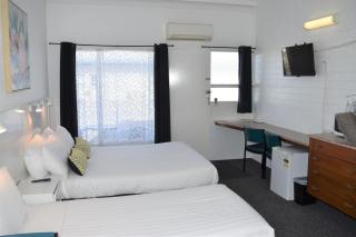 Ship Inn Motel - 7