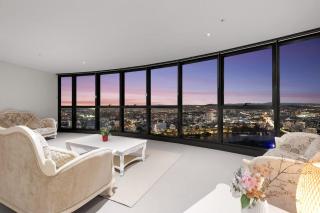 HUGE 3bed 3Bath Skyhigh view - 4