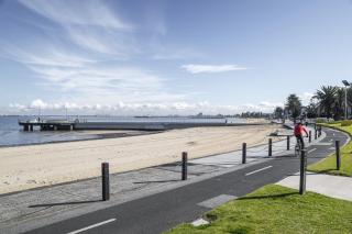 Seaside 1-Bed Stay Near Cafés & Attractions - 6