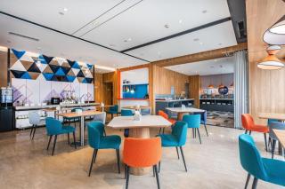 Holiday Inn Express Guiyang Century City Mall By IHG - Guiyang - 6