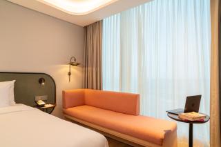 ARTOTEL Living World Kota Wisata - - 9