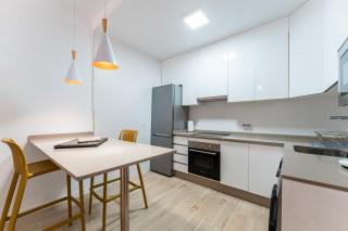 1 Bedroom Apt 85 Mts To Beach - 6