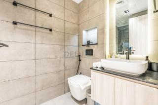 Just Steps Away from Circle Mall, Right Beside a Park, Near Restaurants, Conveniently Close to a Bus Stop, Lumina Vista Residences, Jumeirah Village Circle by Deluxe Holiday Homes - 2