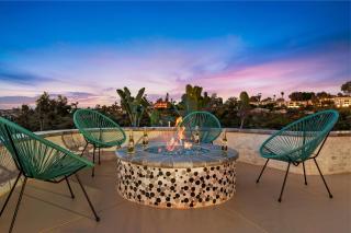 SoCal Gem Pool, Spa, Games, and Scenic Views - 6