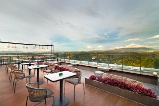 Luwansa Hotel and Convention Center Manado - 4