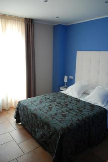 Hotel y Apartamentos Sur de la Bahía - Elechas - 3