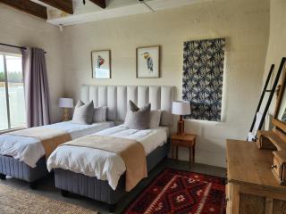 Dragons Landing Guest House - 1