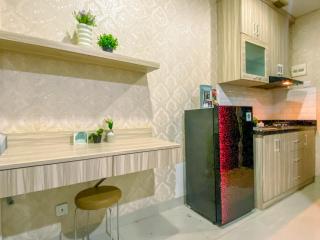 Cozy and Elegant 1BR Apartment at Atlanta Residences By Travelio - Depok - 7