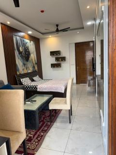 Zoom The Luxury Studio - Noida - 5