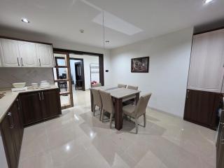 full 168 m2 flat , half of the floor for rent - 4