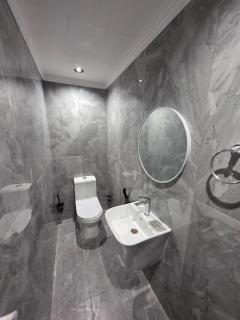 full 168 m2 flat , half of the floor for rent - 6