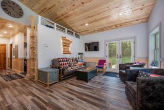 Long Lake Lookout, Dog Friendly - - 9