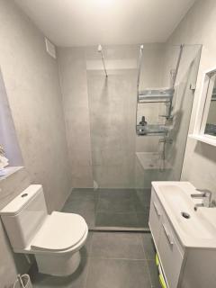Sliema Stay Room in Elegant 2 Bedrooms Apartment - 4