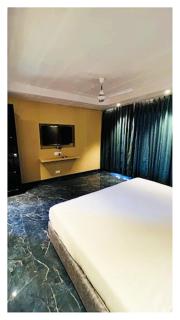 Hotel Dream With Swimming Pool Facility In Lataguri - Lataguri - 3