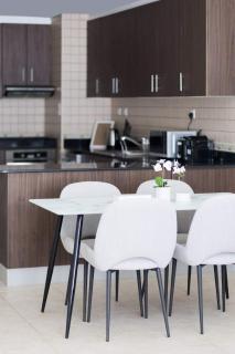 High Floor Elegance,prime Location-close To Tram - 5